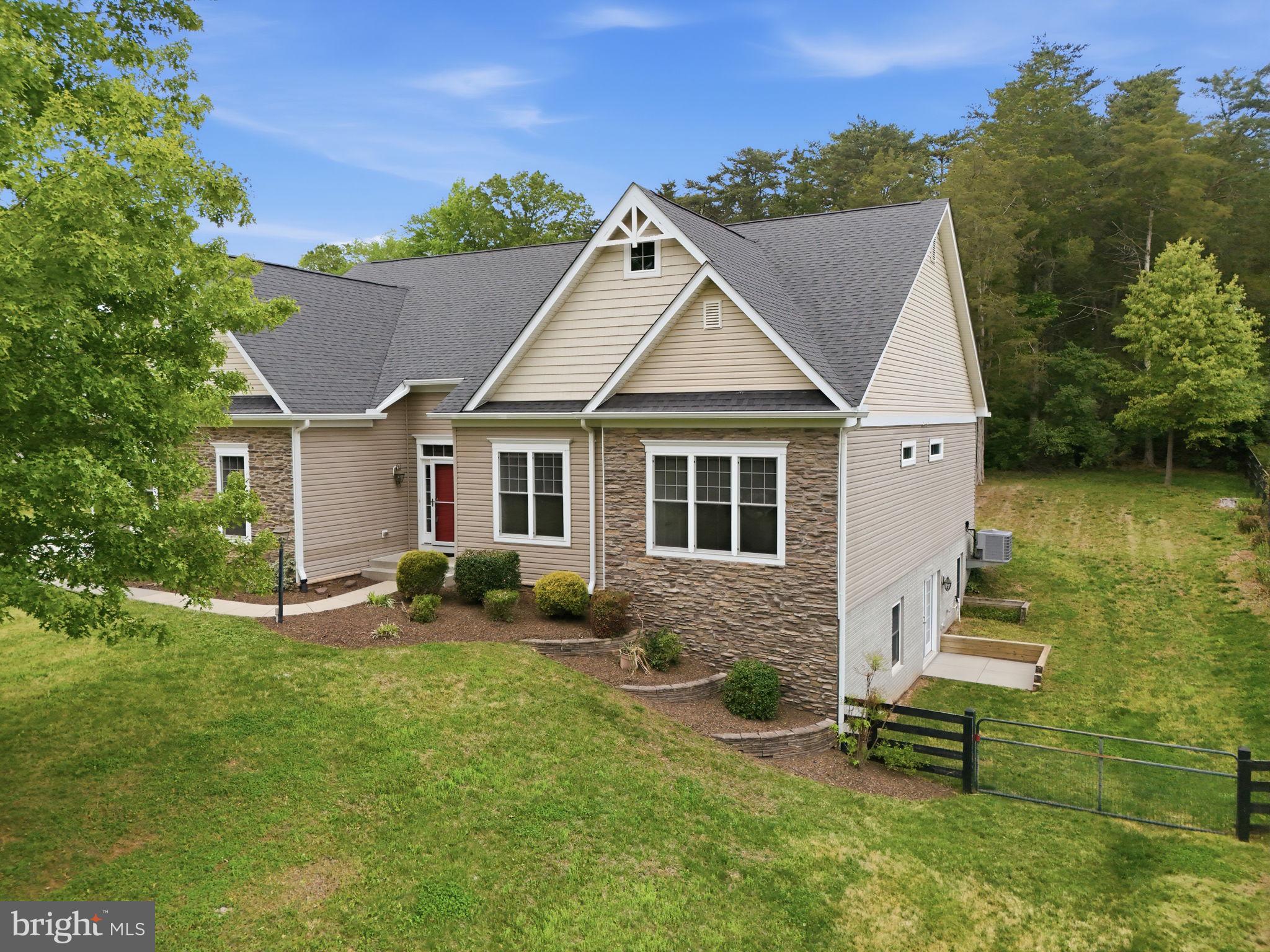 42240 HIDDENWOOD LANE