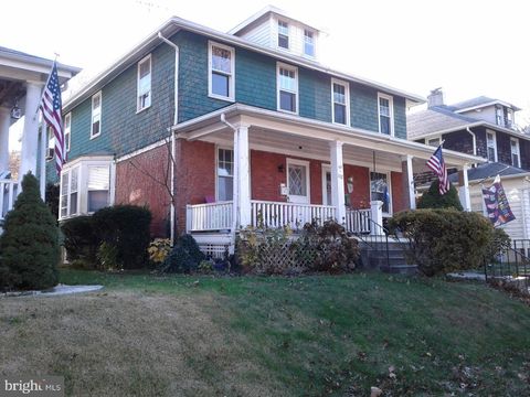 Townhouse For Sale - 1132 Stirling Street<br/> COATESVILLE, PA 19320
