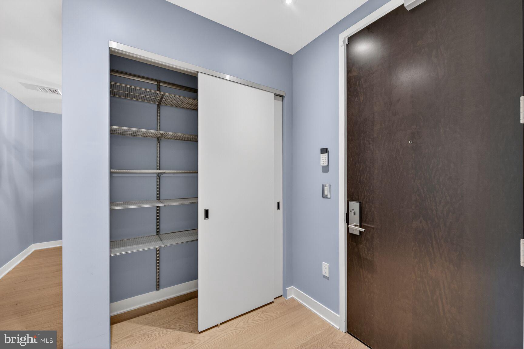 TYSONS CORNER - Residential