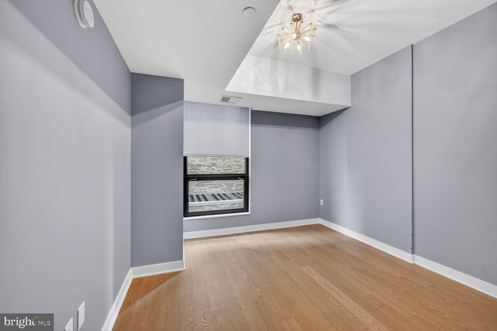 TYSONS CORNER - Residential