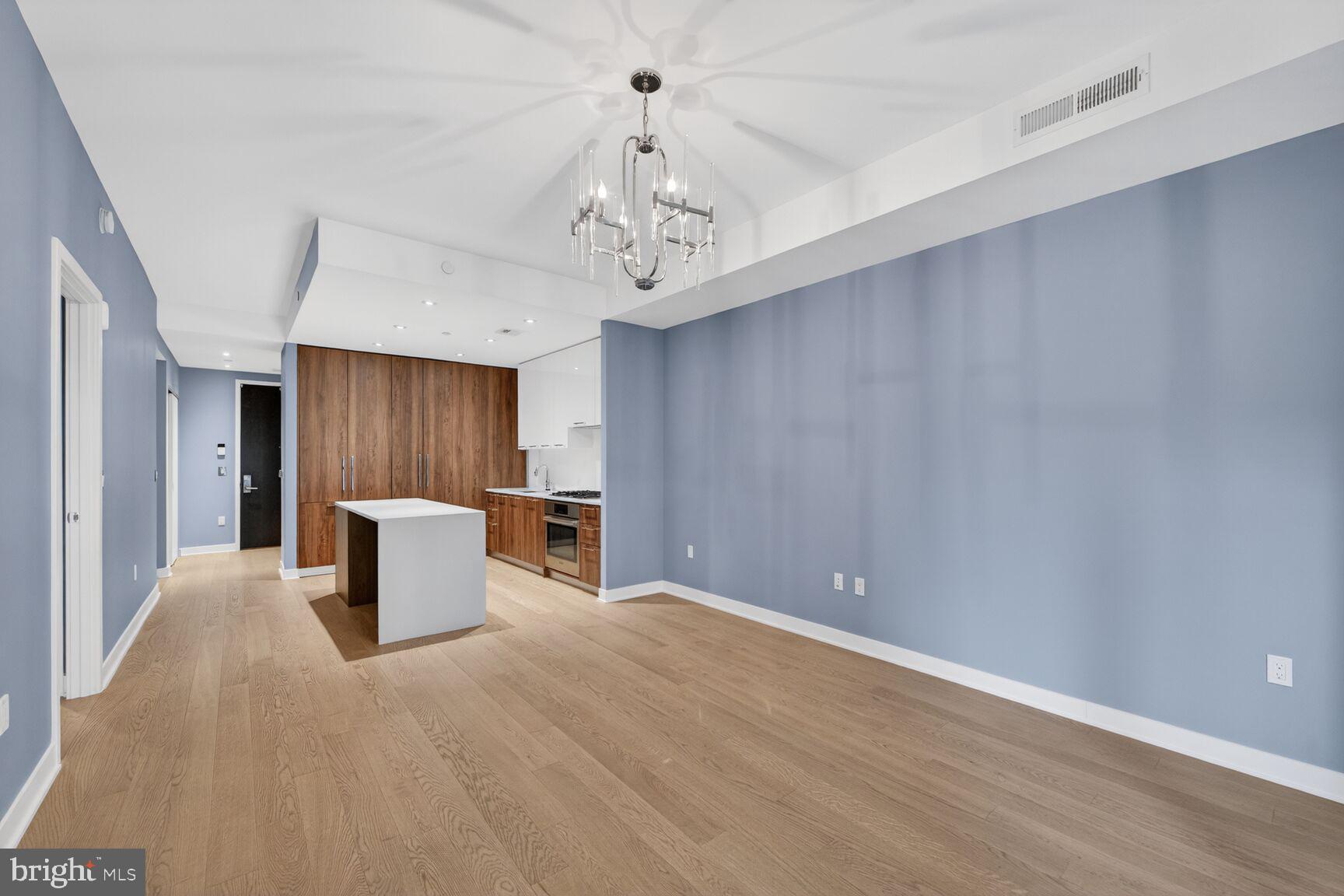 TYSONS CORNER - Residential