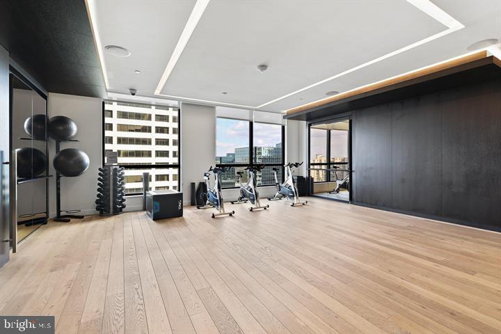 TYSONS CORNER - Residential