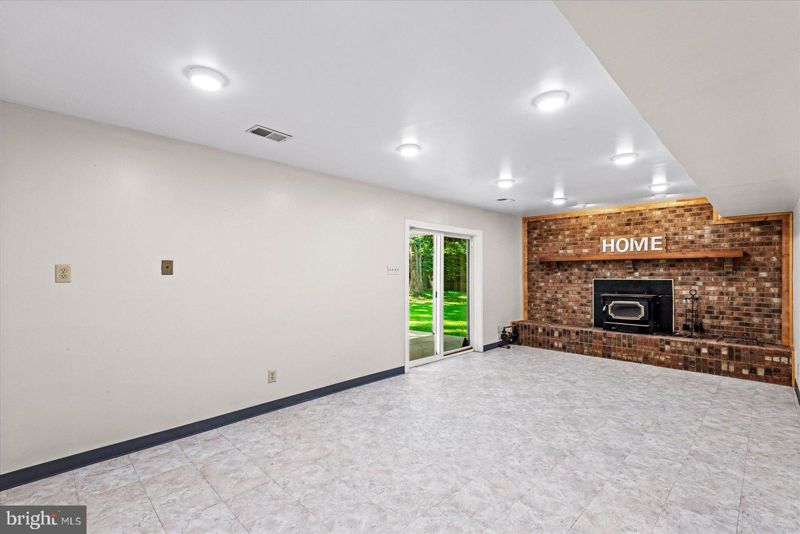 ROSEDALE - Residential