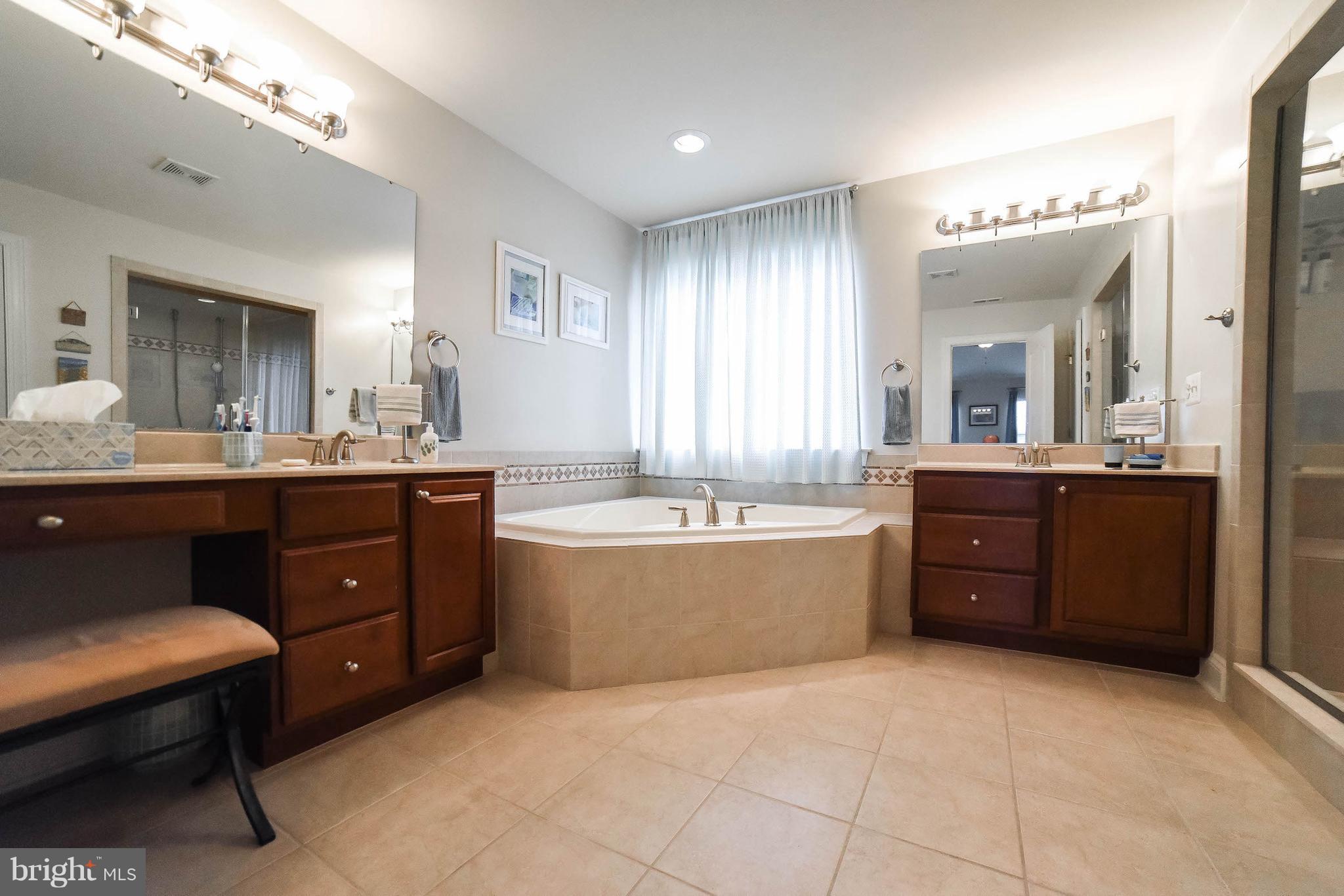 LEONARDS GRANT - Residential