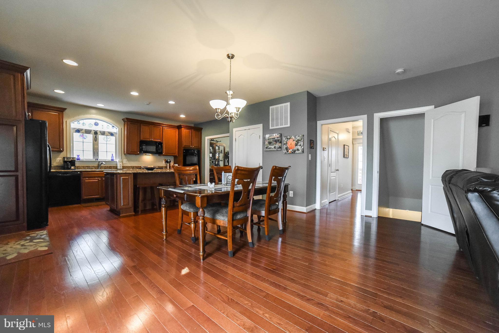 LEONARDS GRANT - Residential