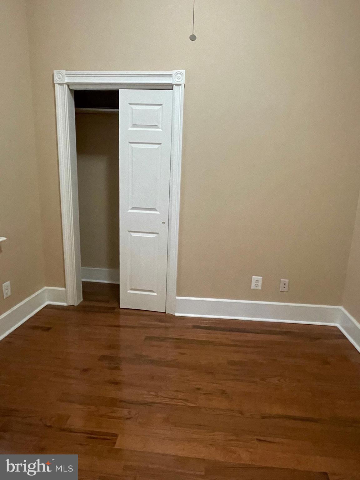 OLDE KENSINGTON - Residential Lease