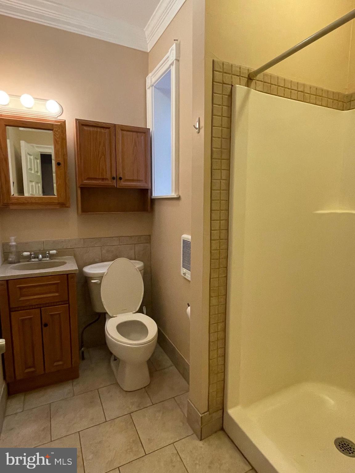 OLDE KENSINGTON - Residential Lease