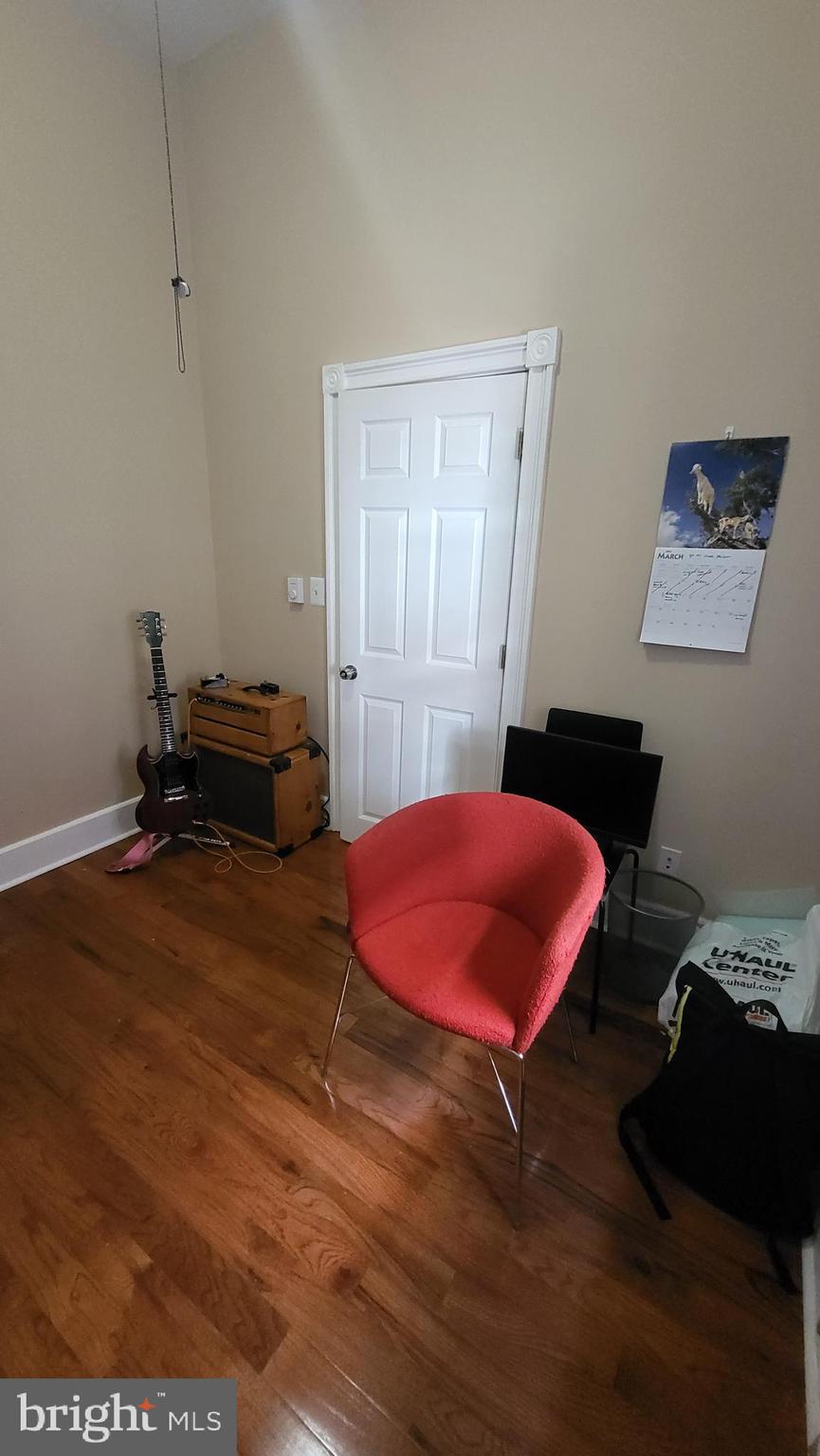 OLDE KENSINGTON - Residential Lease