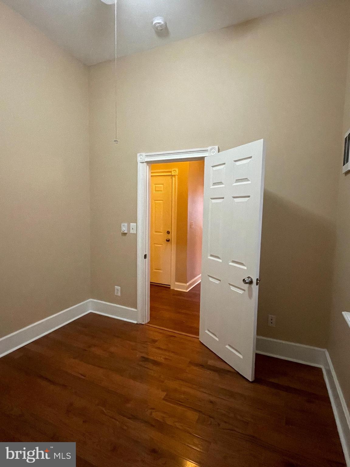 OLDE KENSINGTON - Residential Lease