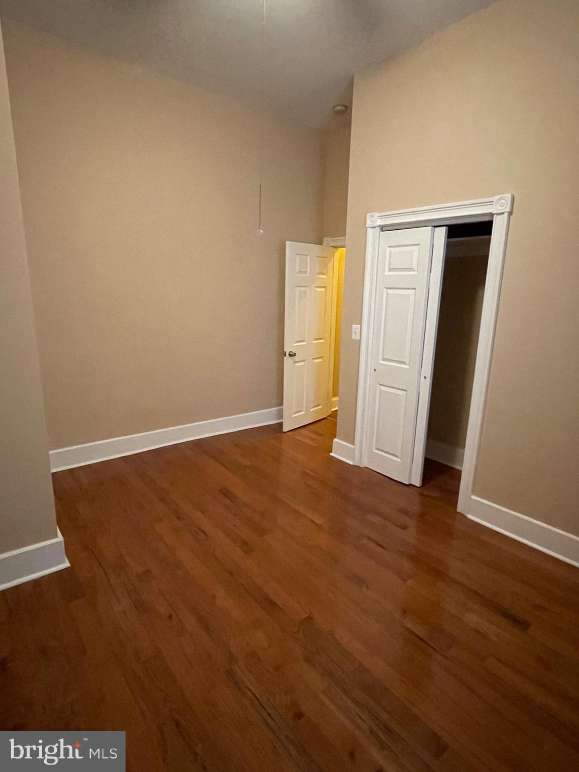 OLDE KENSINGTON - Residential Lease