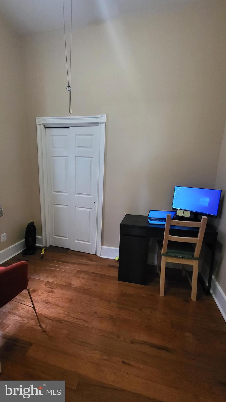 OLDE KENSINGTON - Residential Lease