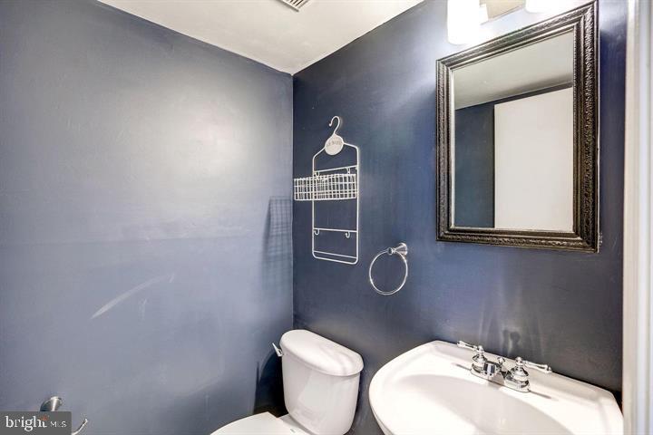 TYSONS GREEN - Residential Lease