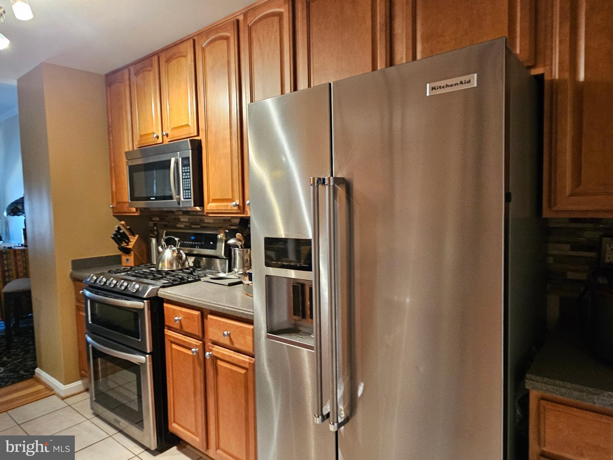 LORTON STATION NORTH CND - Residential