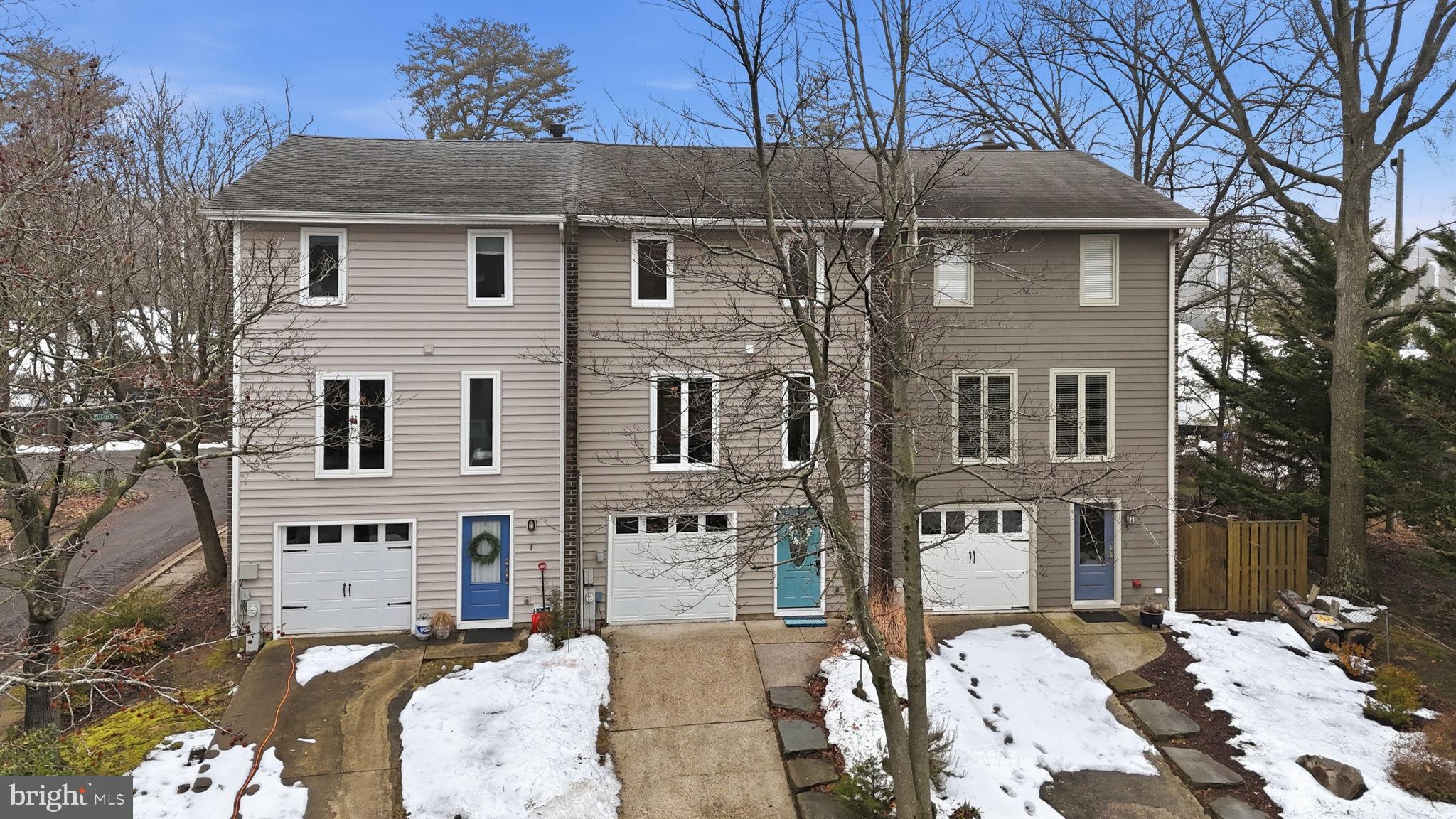 CREEKSIDE - Residential