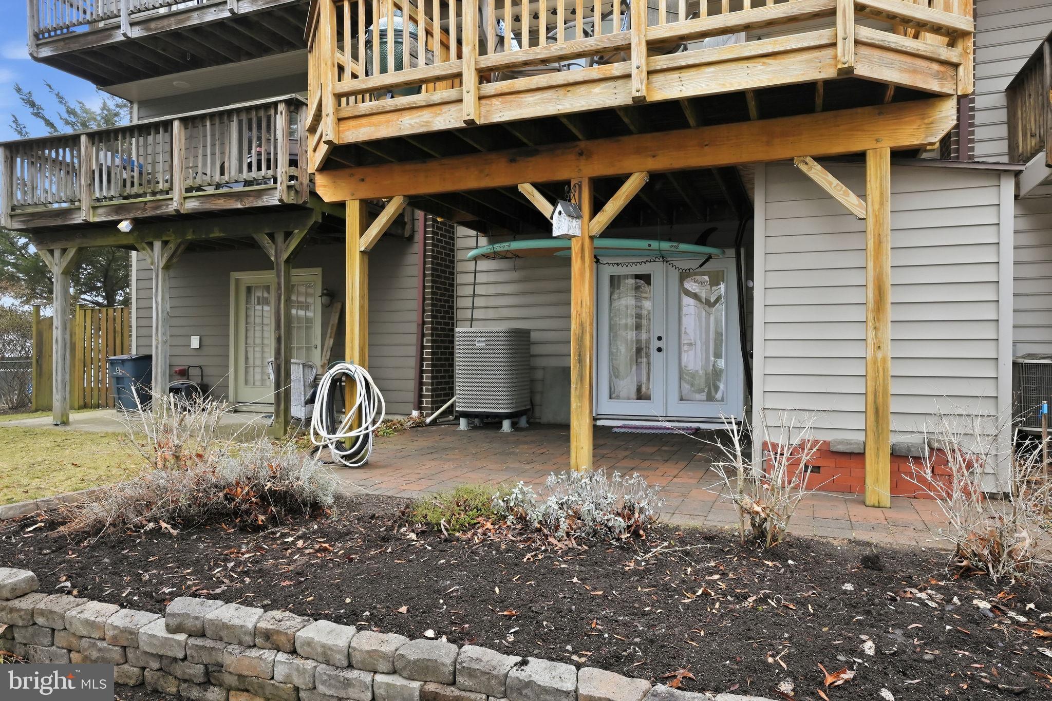 CREEKSIDE - Residential