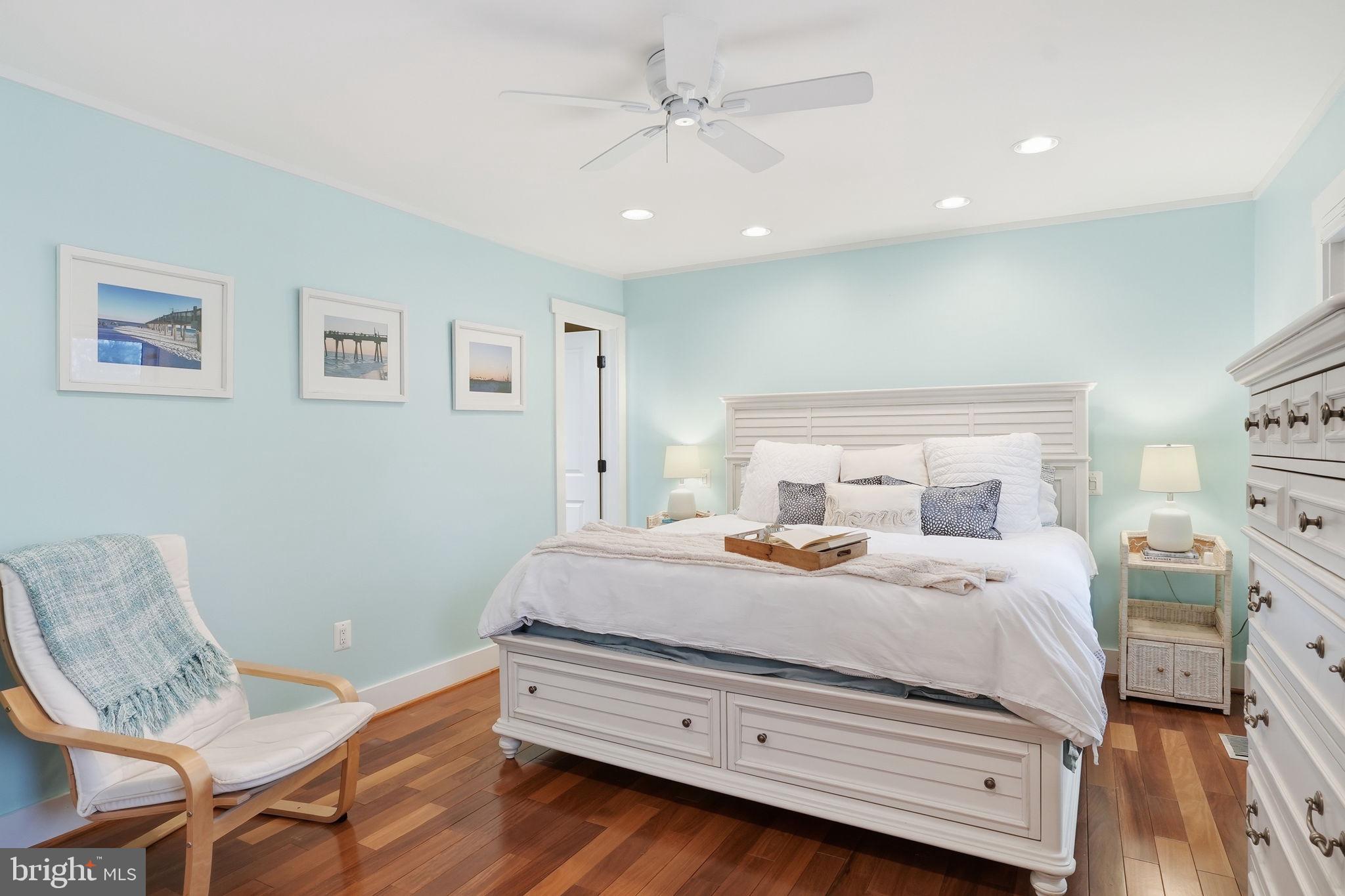 CREEKSIDE - Residential