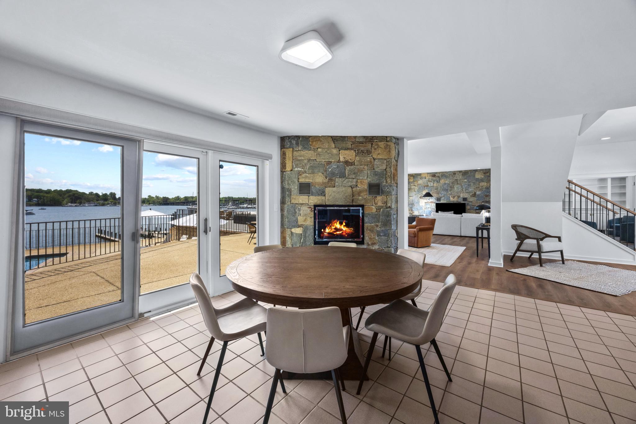 SHADOW POINT - Residential