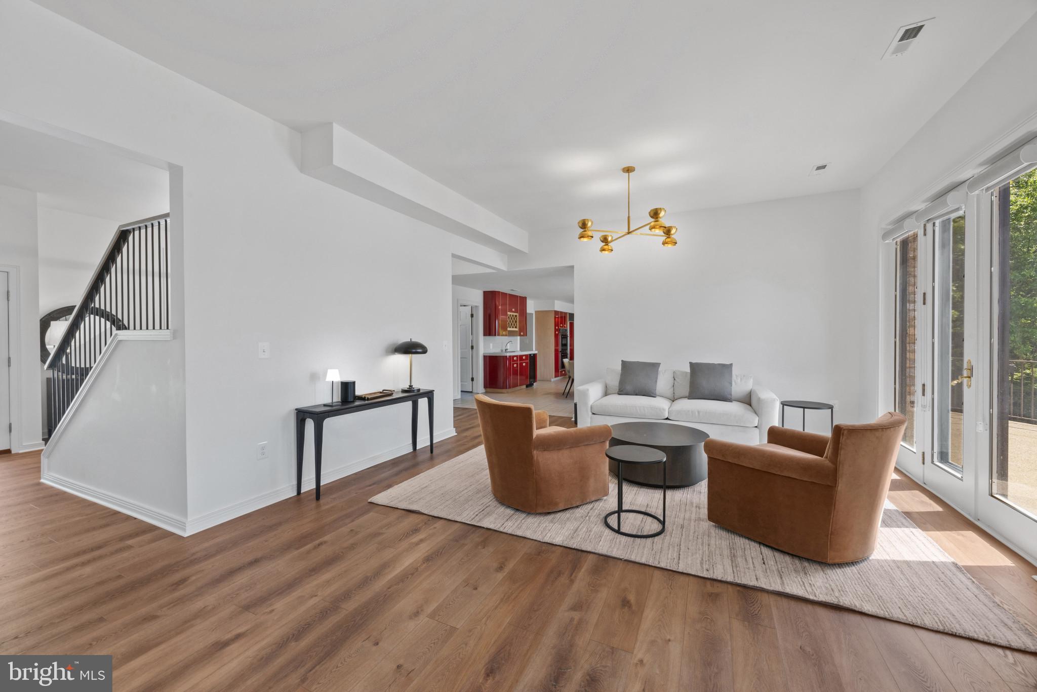 SHADOW POINT - Residential