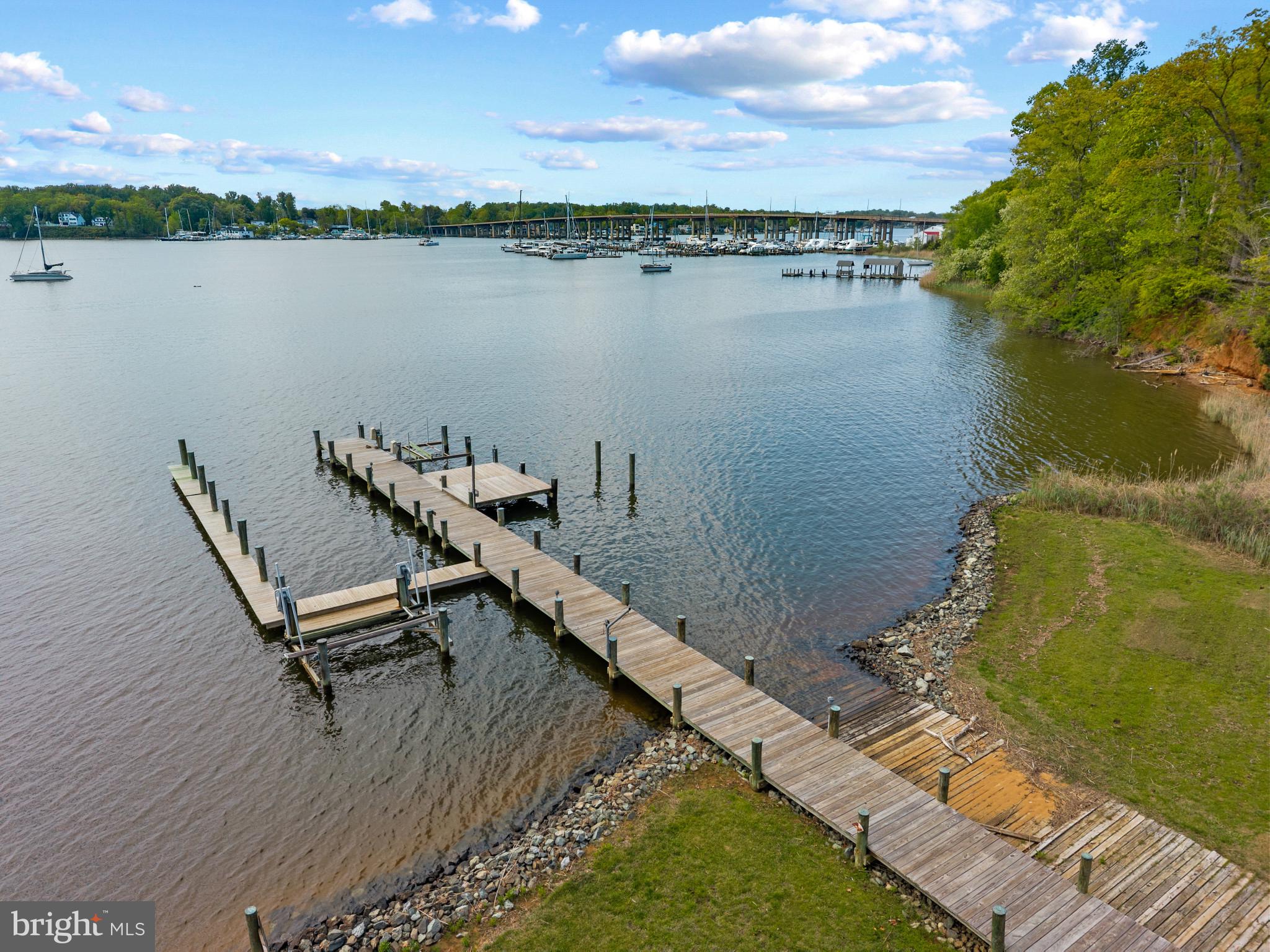 SHADOW POINT - Residential