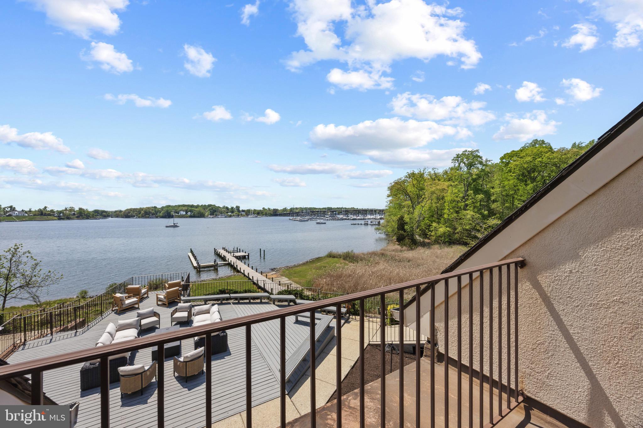 SHADOW POINT - Residential