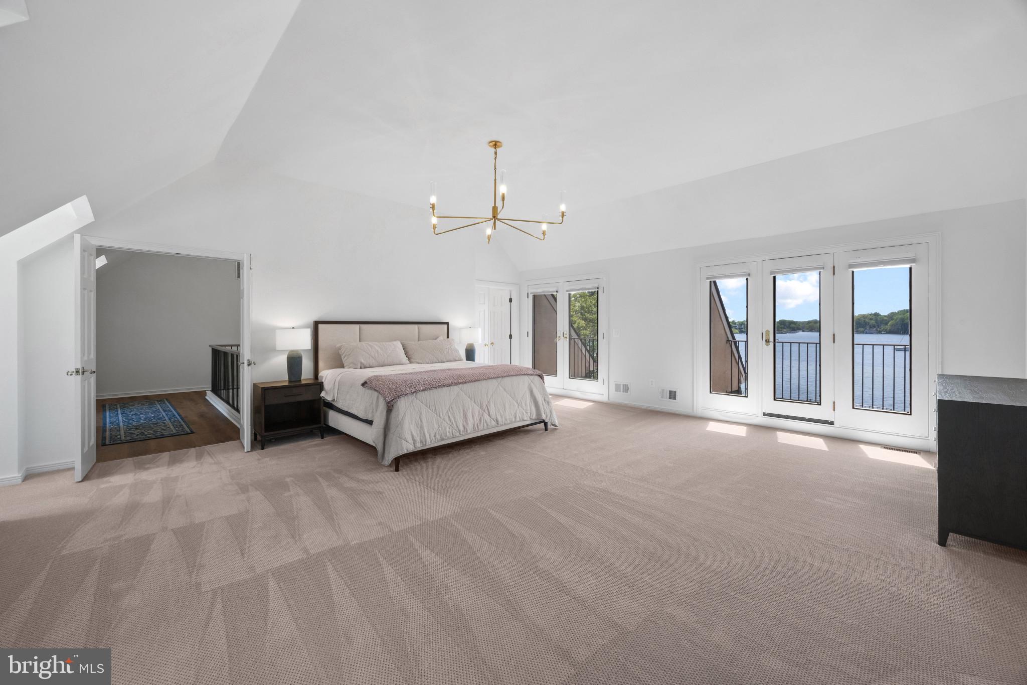 SHADOW POINT - Residential