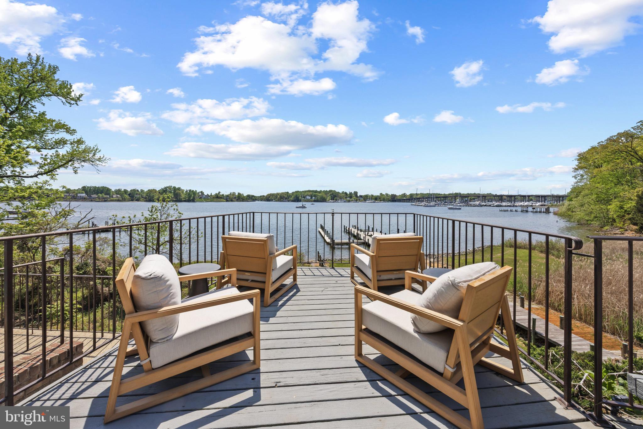 SHADOW POINT - Residential