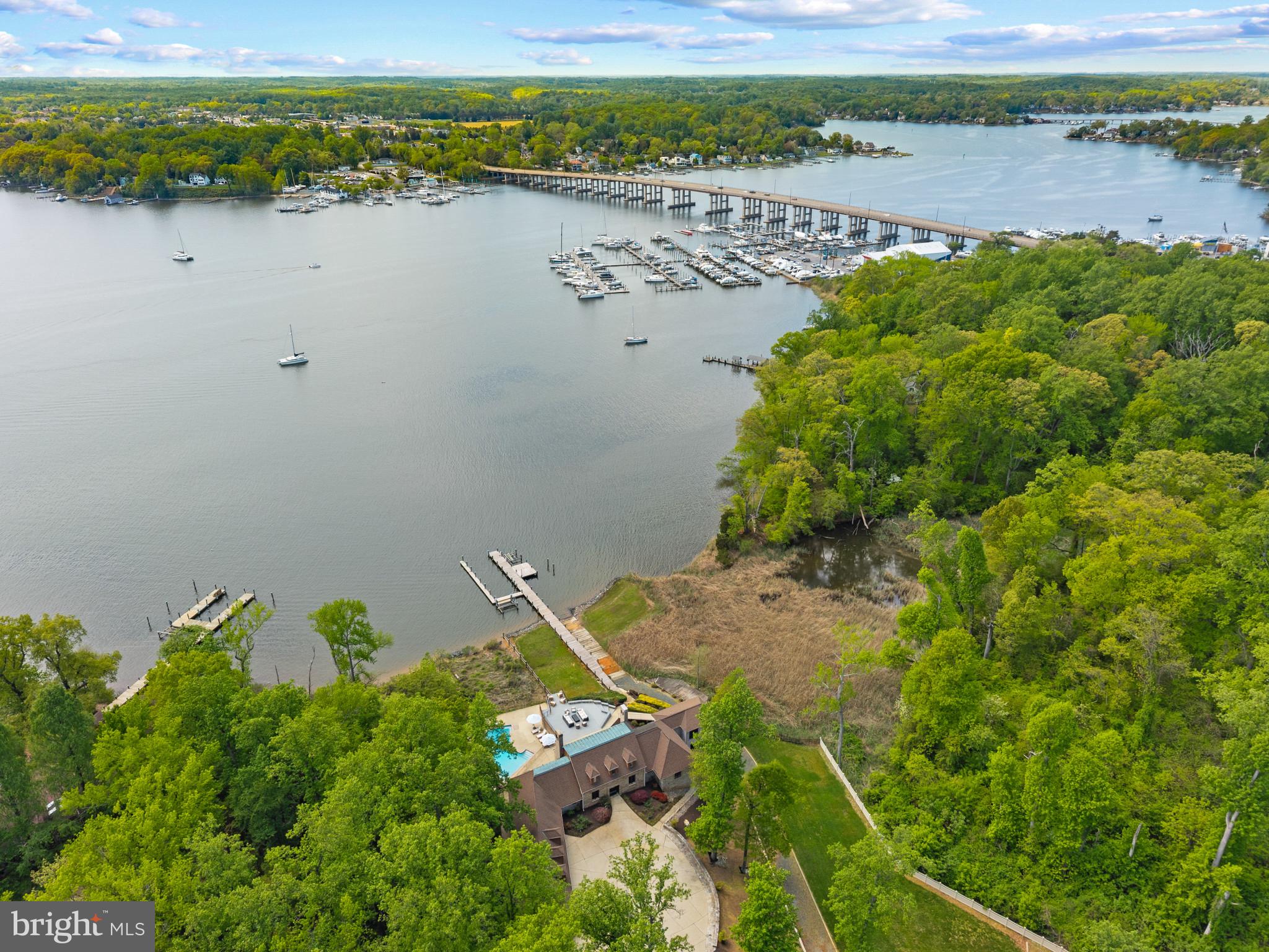 31 SHADOW POINT COURT