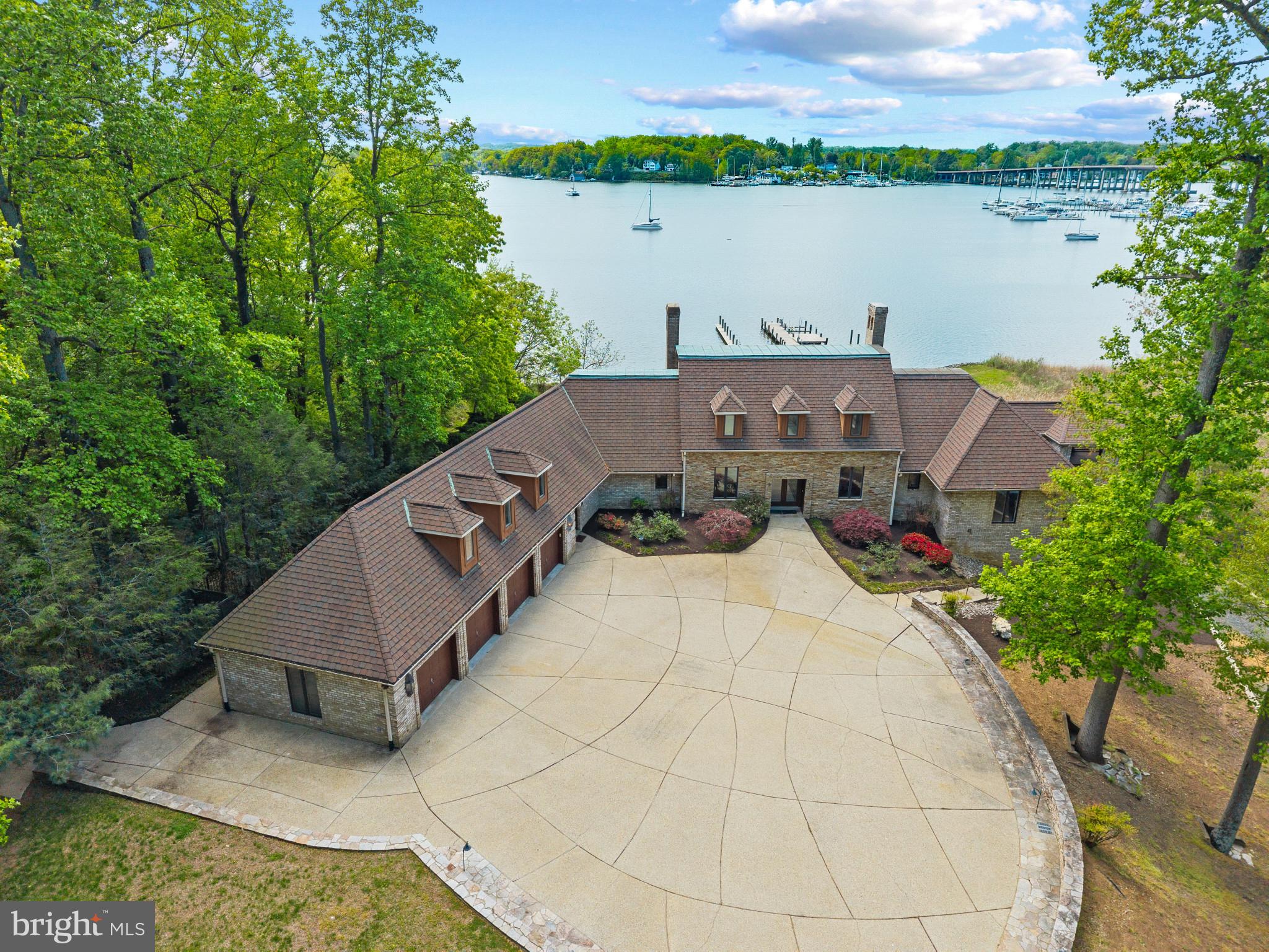 31 SHADOW POINT COURT