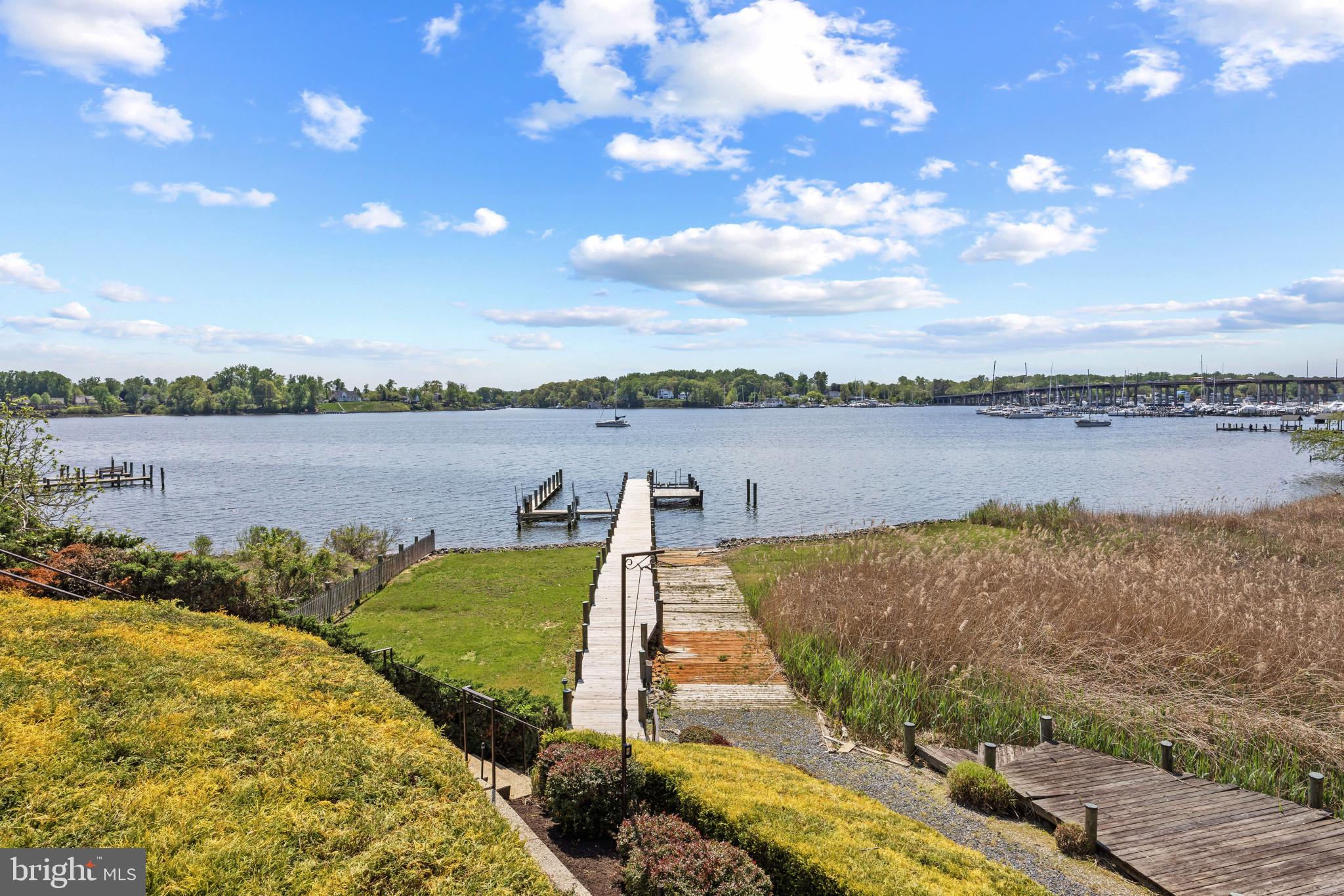 SHADOW POINT - Residential