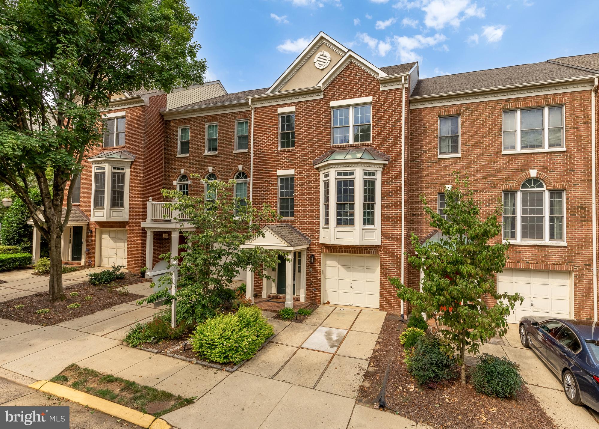 4024 HEATHERSTONE COURT