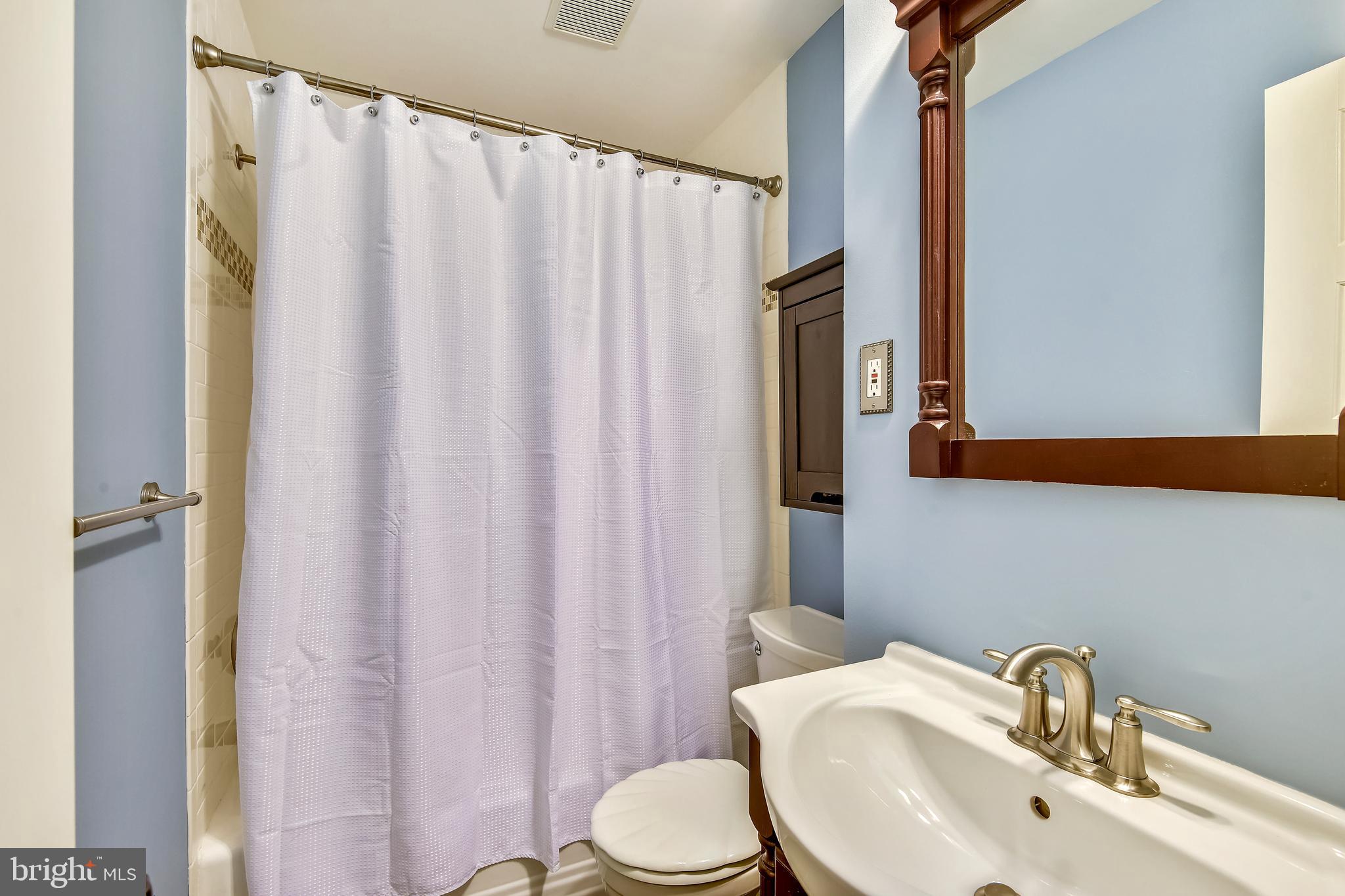 CHESTERBROOK - Residential Lease