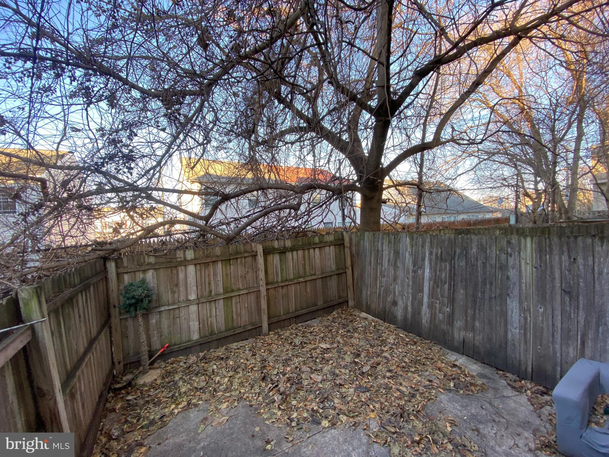 TEMPLE UNIVERSITY - Residential Lease
