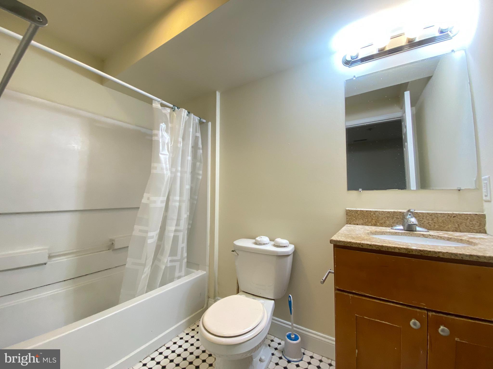 TEMPLE UNIVERSITY - Residential Lease
