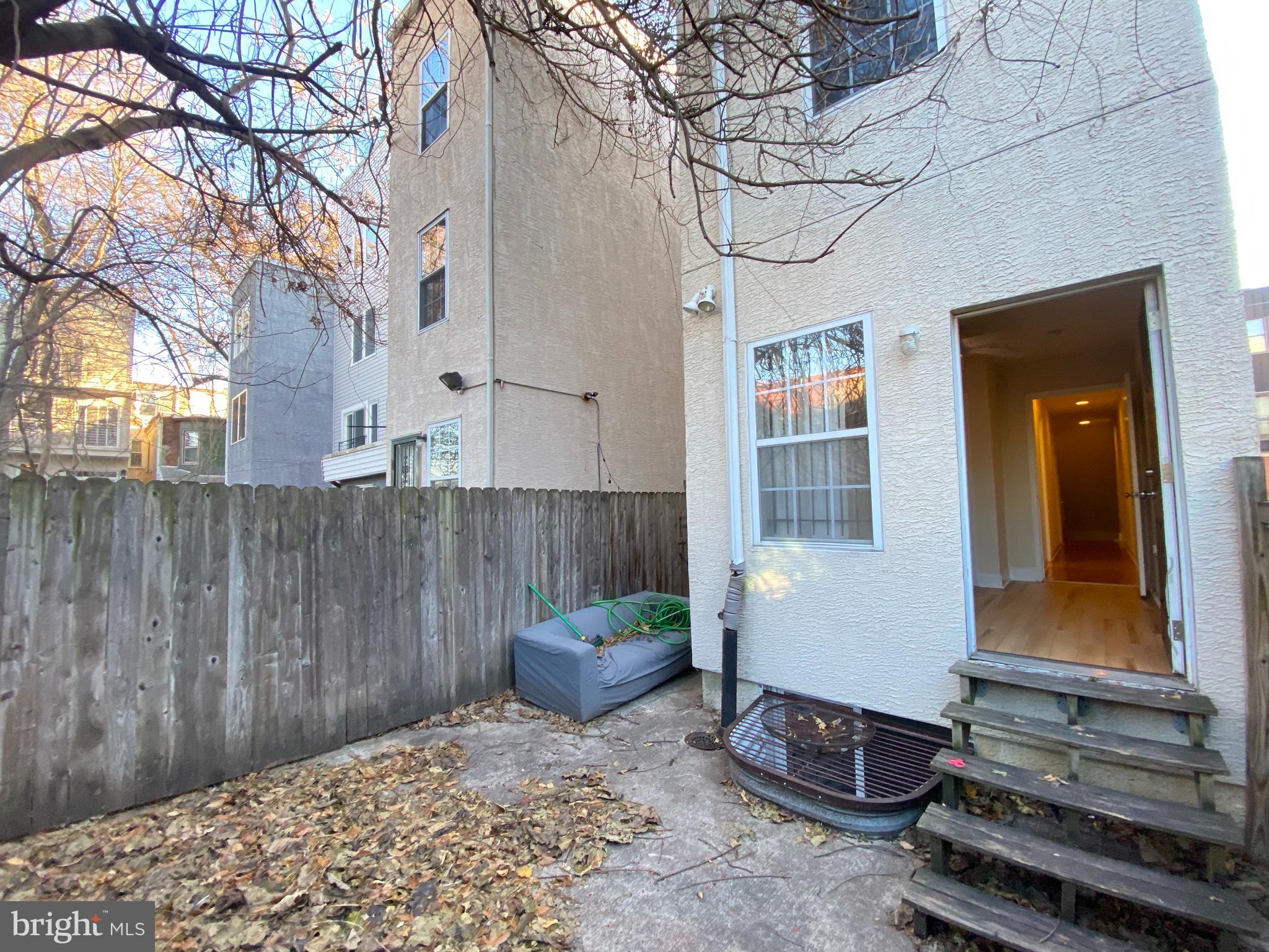 TEMPLE UNIVERSITY - Residential Lease