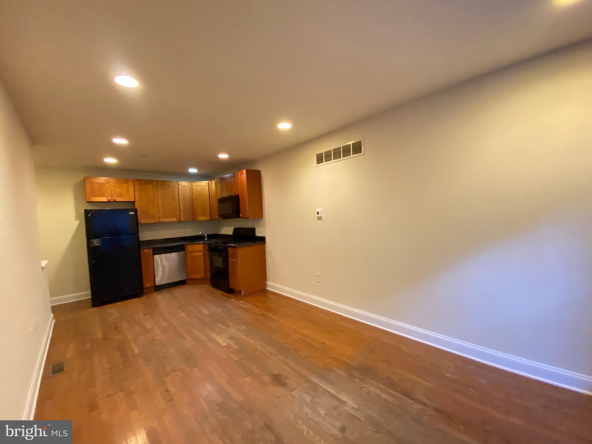 TEMPLE UNIVERSITY - Residential Lease