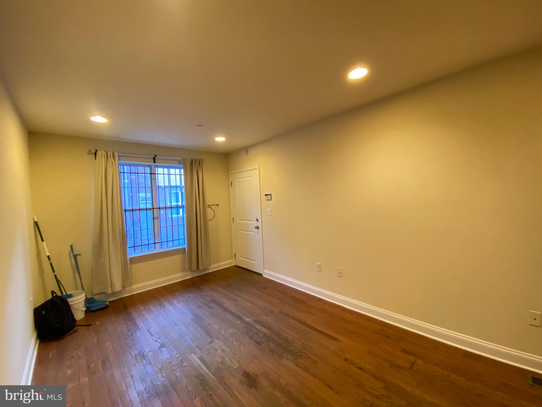 TEMPLE UNIVERSITY - Residential Lease