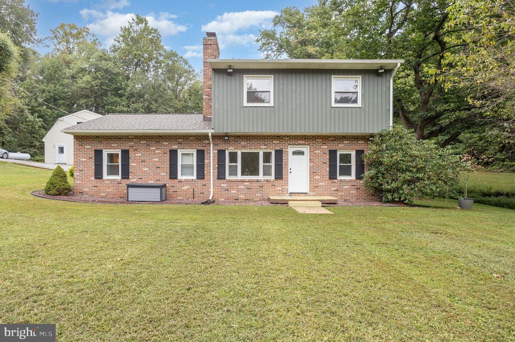 Photo of 5308 Bosley School Road, GLEN ROCK, PA 17327 (MLS # PAYK2090194)