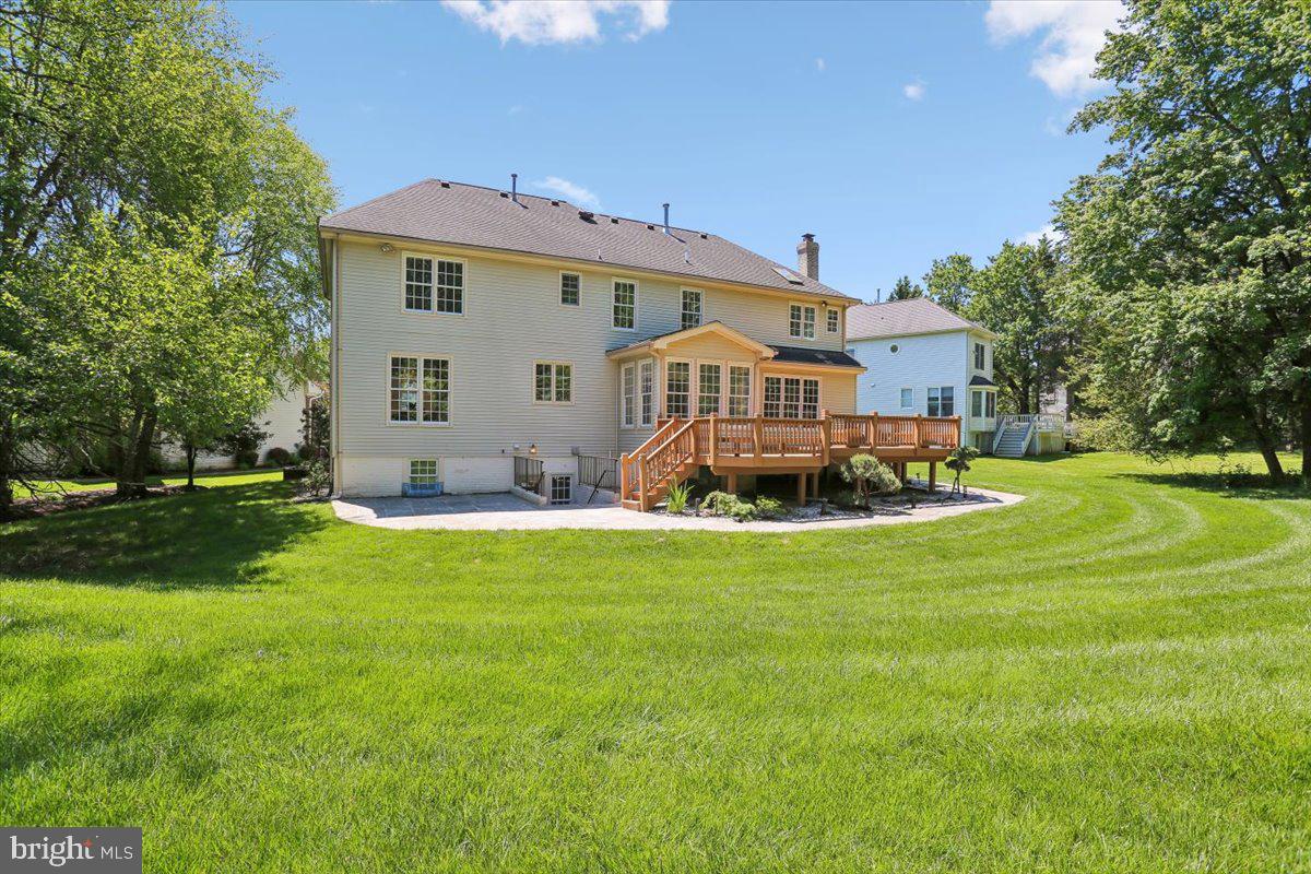WILLOWS OF POTOMAC - Residential