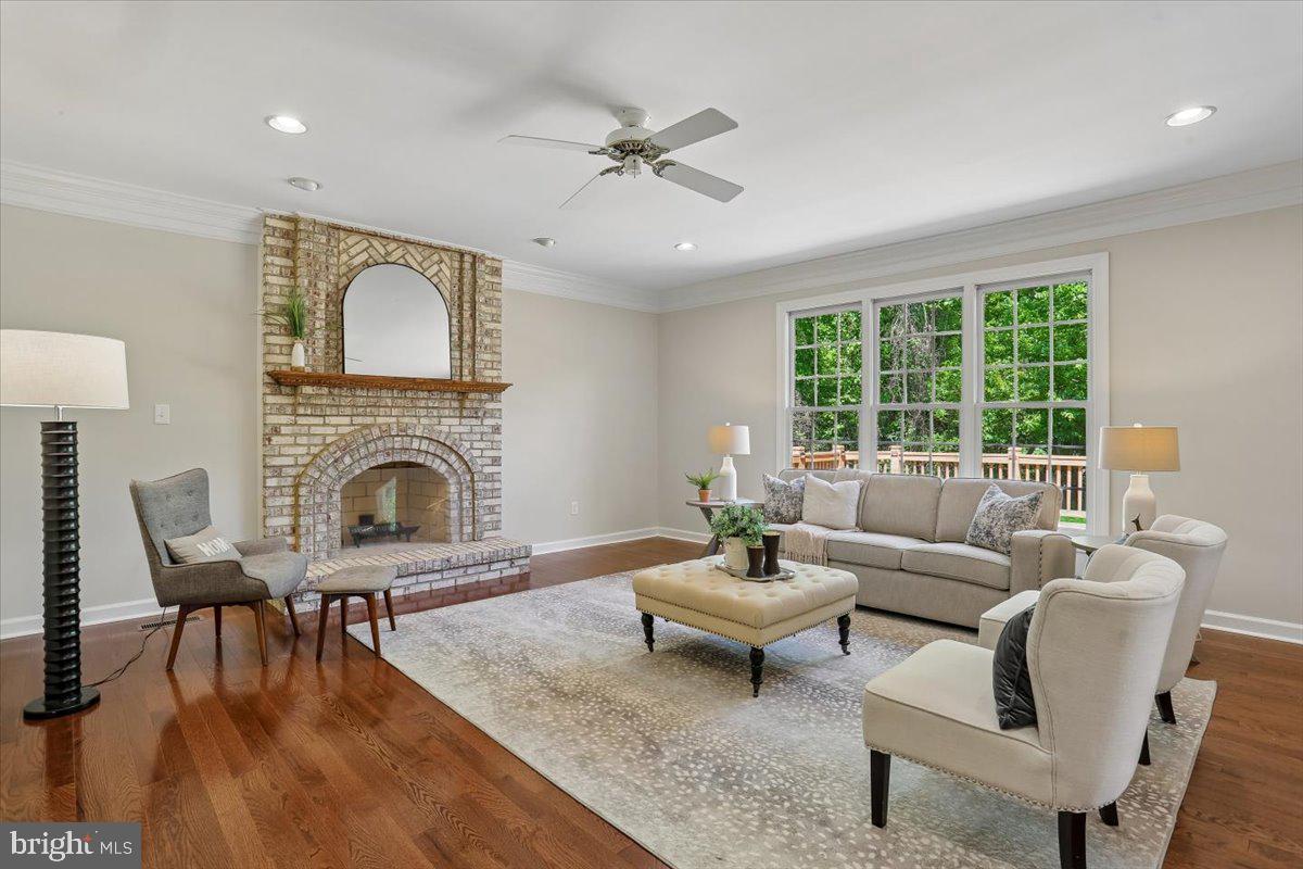 WILLOWS OF POTOMAC - Residential