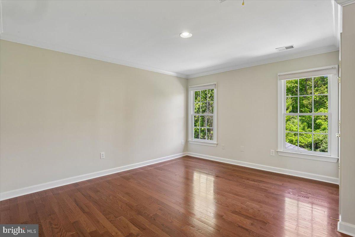 WILLOWS OF POTOMAC - Residential