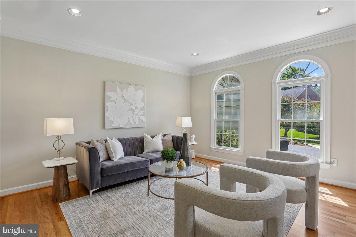 WILLOWS OF POTOMAC - Residential
