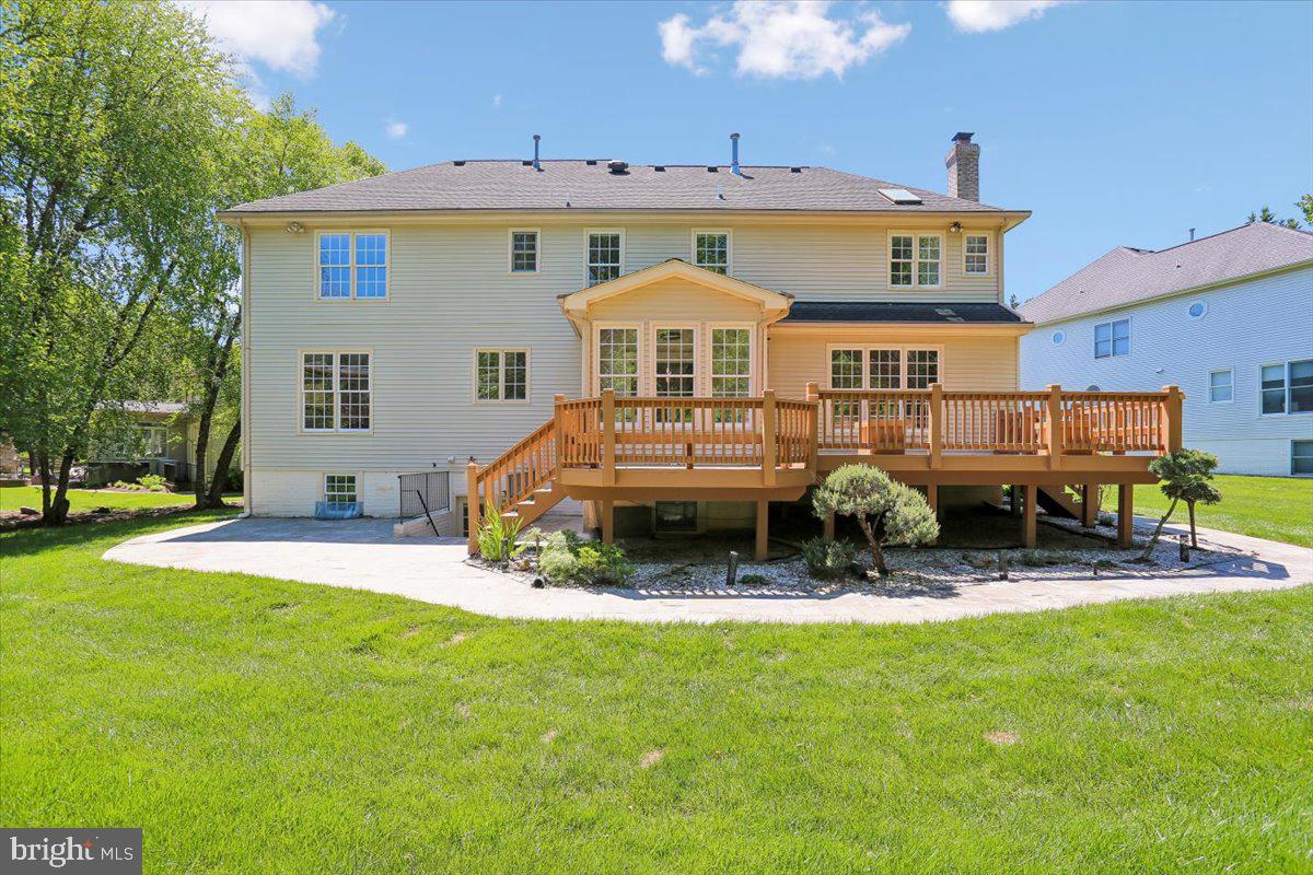 WILLOWS OF POTOMAC - Residential