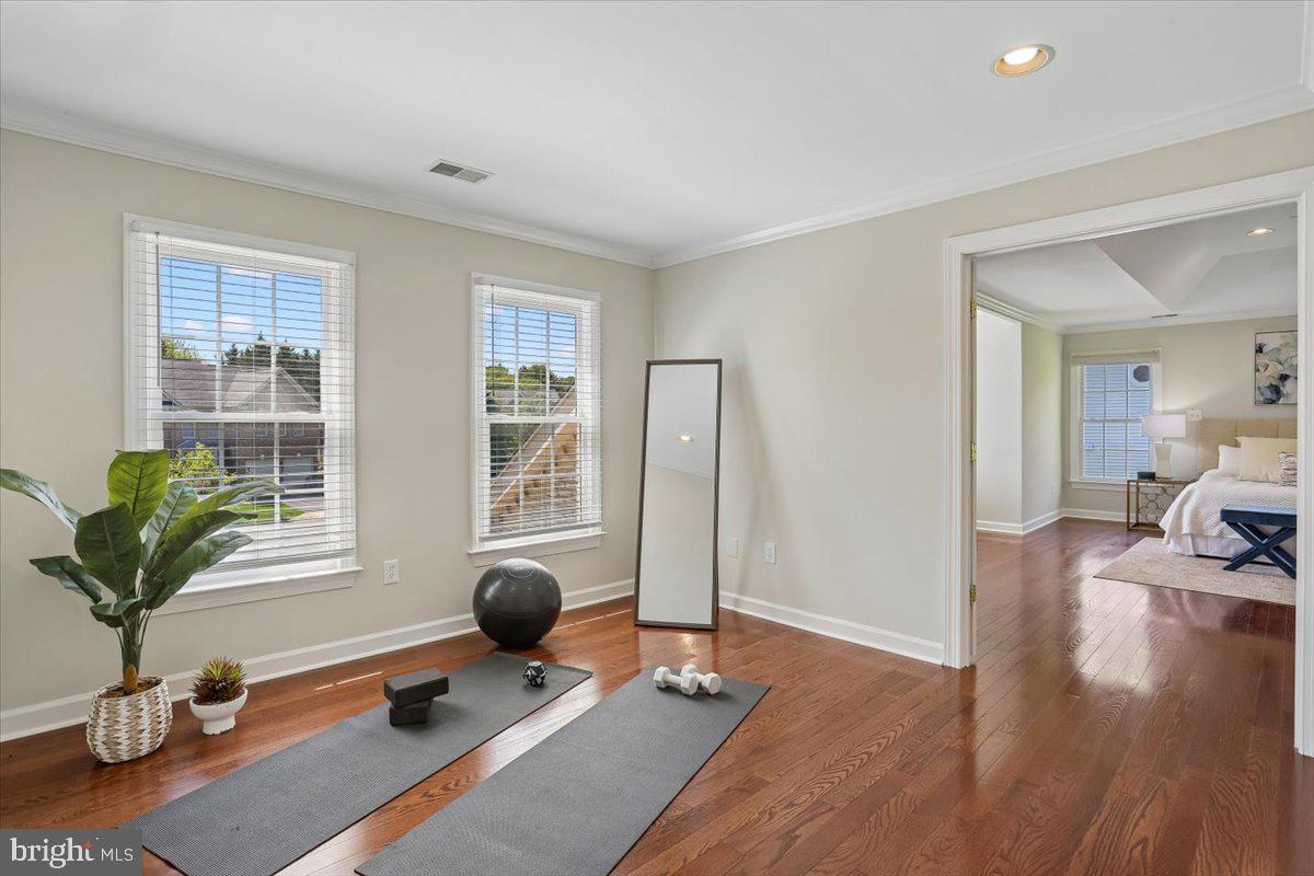 WILLOWS OF POTOMAC - Residential