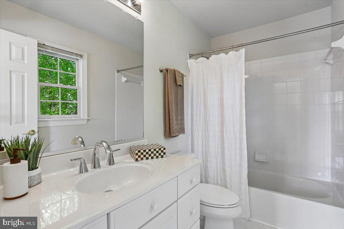 WILLOWS OF POTOMAC - Residential