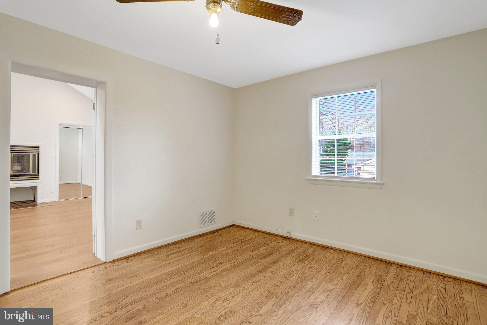 COUNTRY CLUB HILLS - Residential