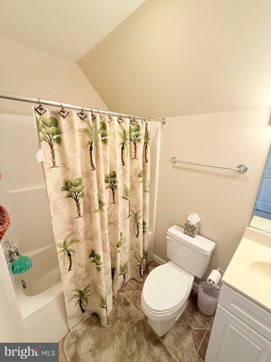 REFUGE AT DIRICKSON CREEK - Residential