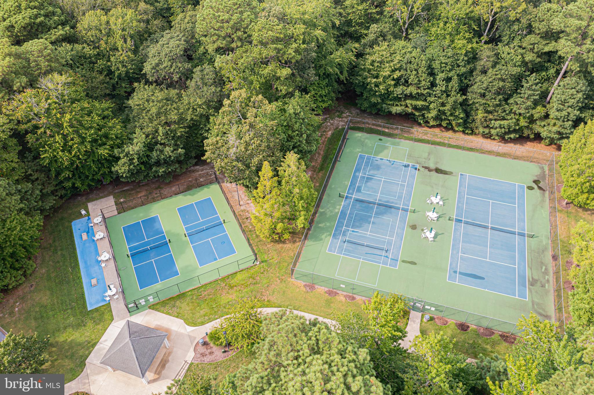 REFUGE AT DIRICKSON CREEK - Residential