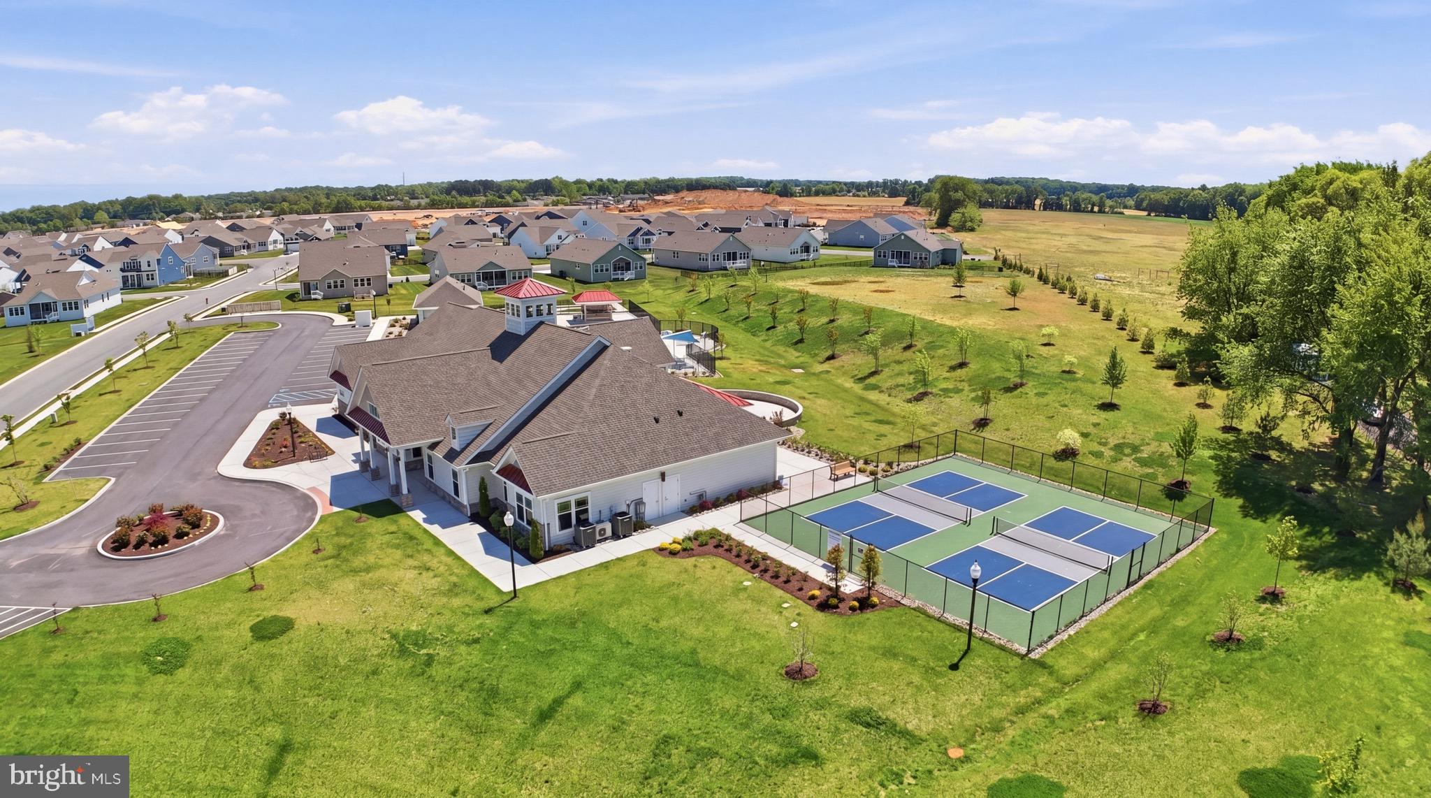 FOUR SEASONS AT HATTERAS HILLS - Residential