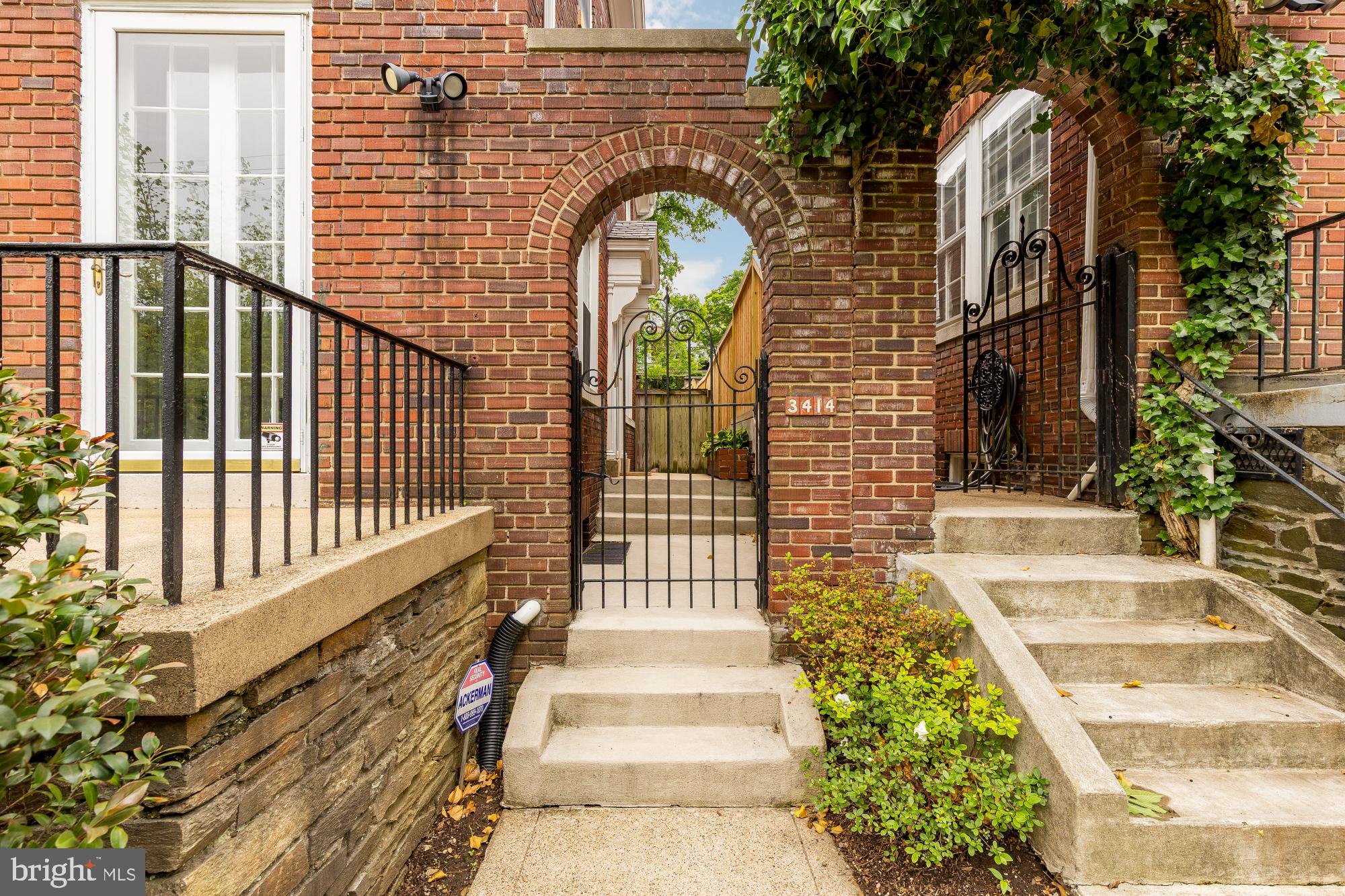 3414 PORTER STREET NW