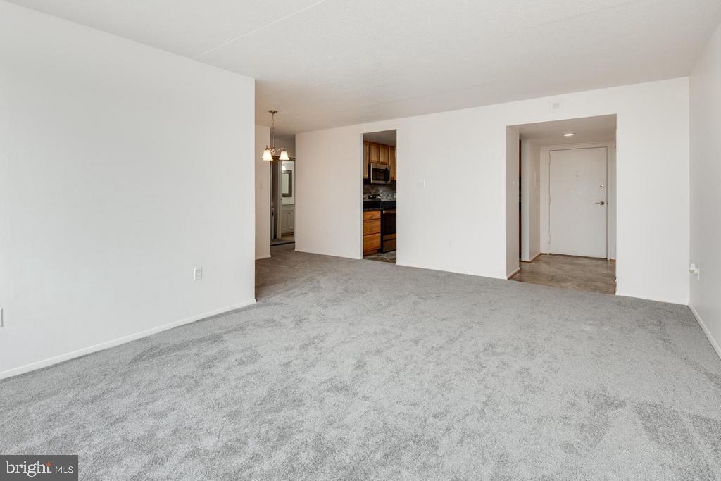 SENTINEL OF LANDMARK - Residential Lease